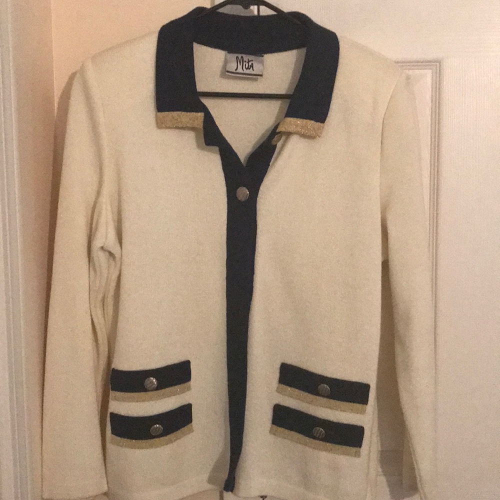 Ladies lovely and dressy cardigan.